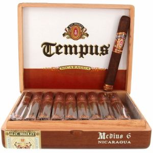 Alec Bradley Tempus Nicaragua Medius
