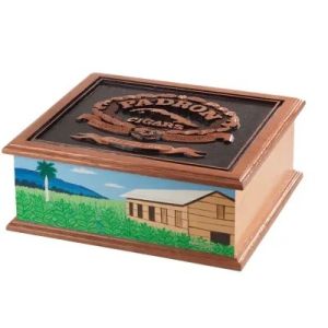  PADRON 1926 40TH ANNIVERSARY HAND CARVED CEDAR CHEST Normal